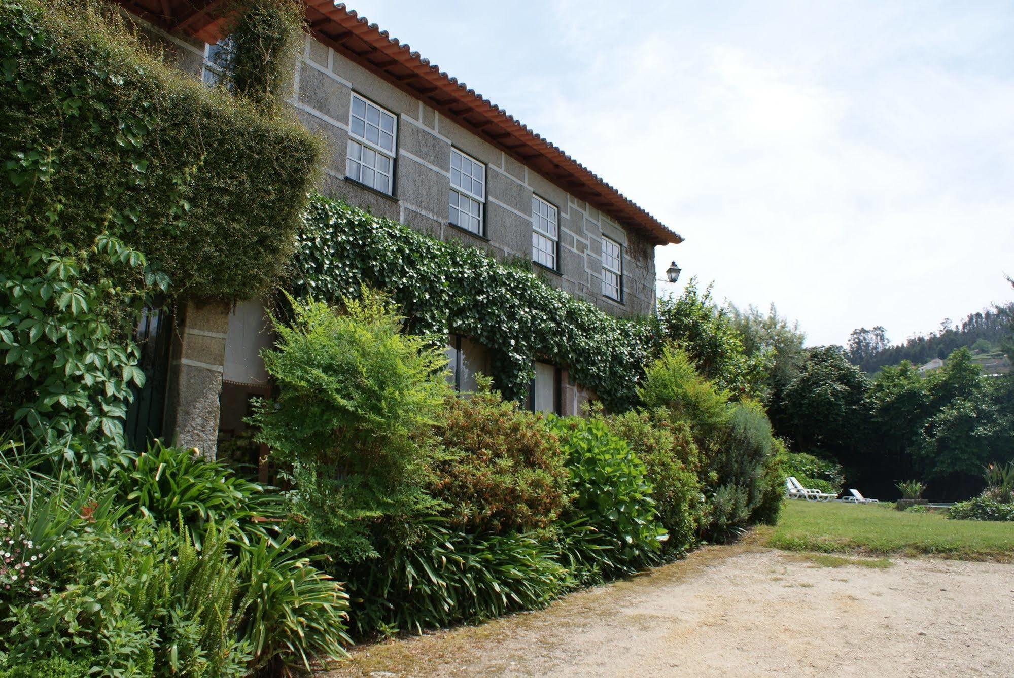 巴塞卢什Casa Dos Assentos De Quintiaes住宿加早餐旅馆 外观 照片
